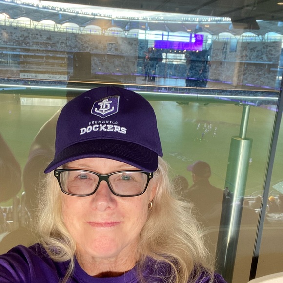 Meet your Posher, Robyn - Picture 1 of 1